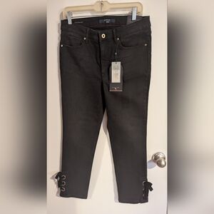 Tommy Hilfiger Women's Cropped Black Jeans Size 10 NWT
